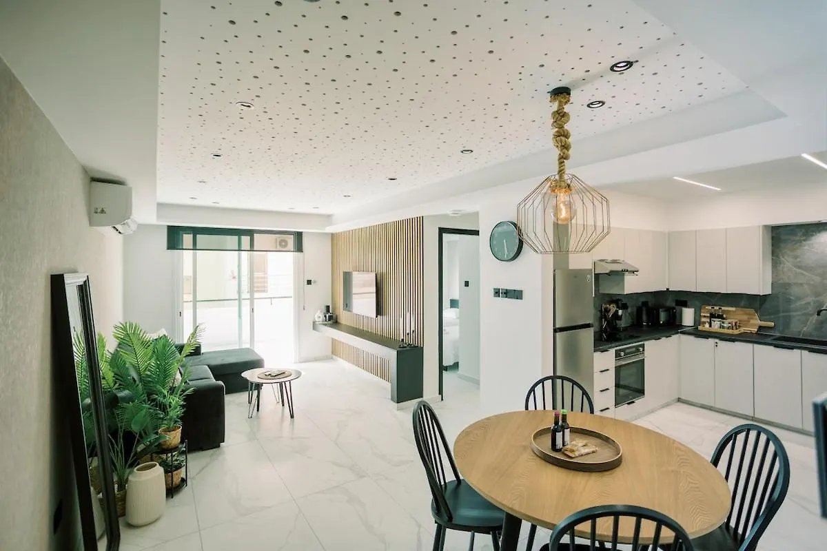 2Br Amalfi Blue Apt In Larnaca - Pool & 10Min Walk To Mackenzie Beach! Cyprus