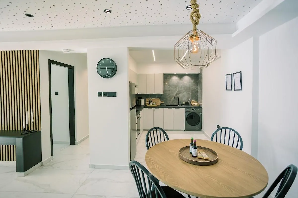 2Br Amalfi Blue Apt In Larnaca - Pool & 10Min Walk To Mackenzie Beach! 0*,  Cyprus