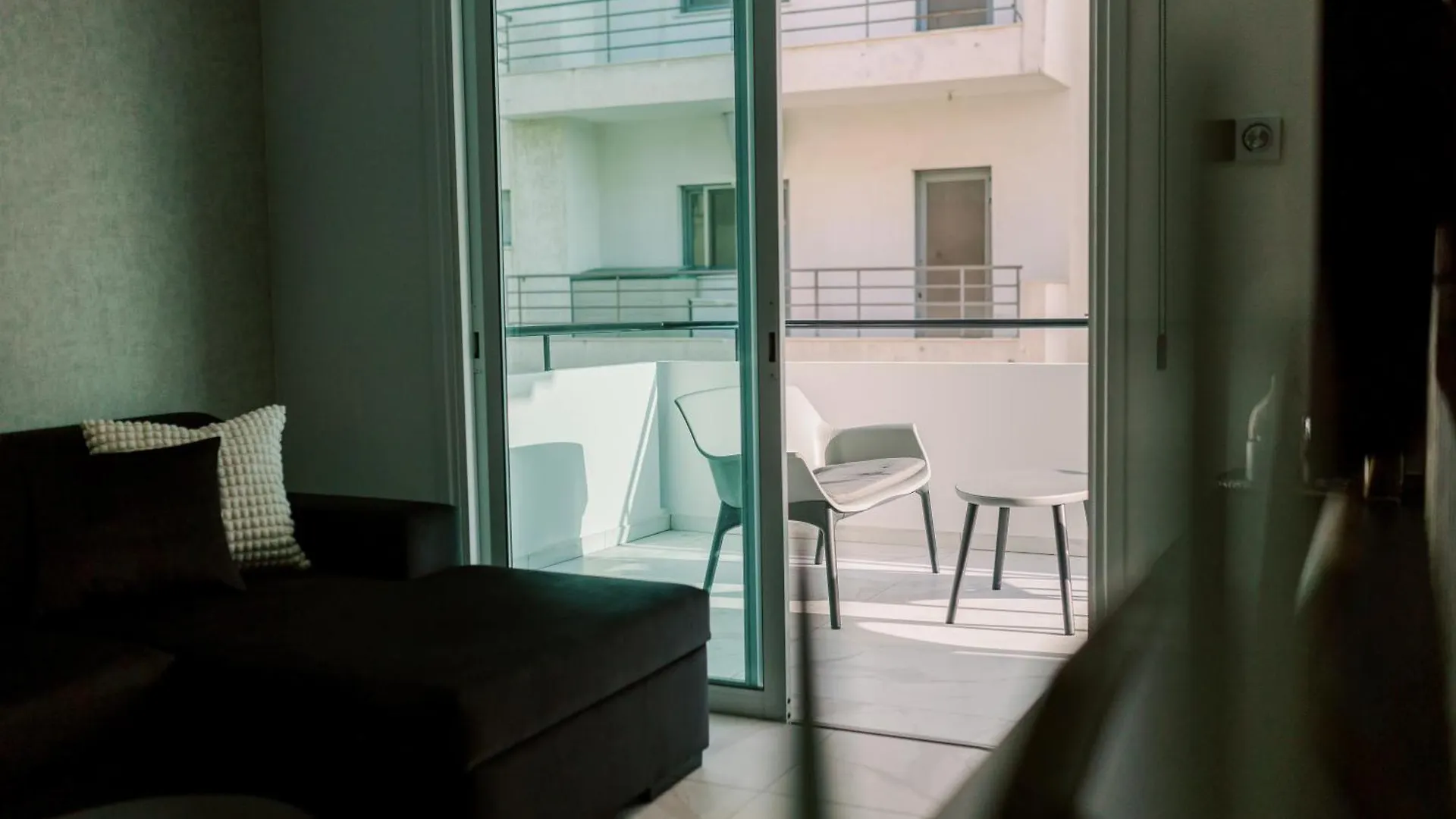 公寓 2Br Amalfi Blue Apt In Larnaca - Pool & 10Min Walk To Mackenzie Beach!